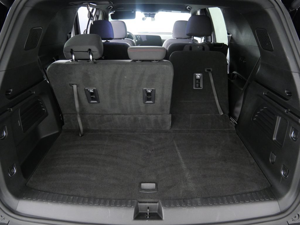 Used 2024 Chevrolet Traverse Z71 AWD/4WD image 17