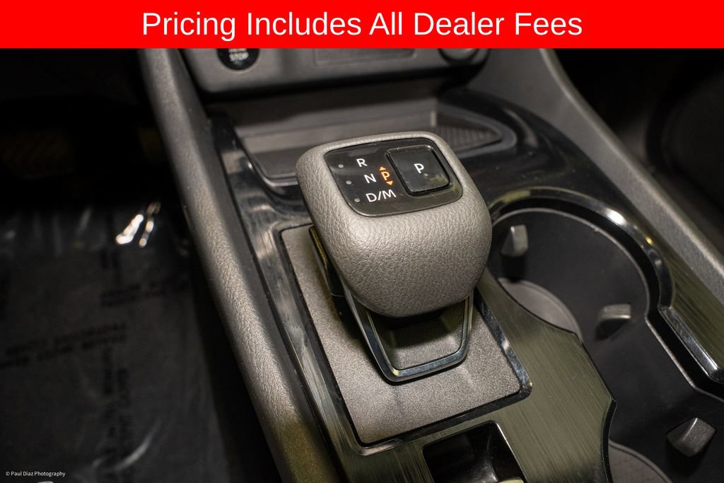 Used 2024 Nissan Rogue S FWD image 14