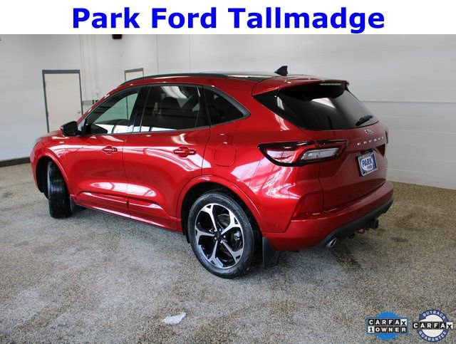 Used 2023 Ford Escape ST-Line Elite w/ Premium Technology Package image 2