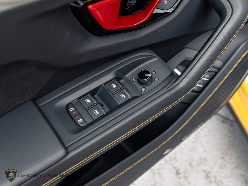 Used 2023 Lamborghini Urus S image 27