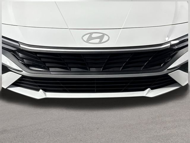 Used 2025 Hyundai Elantra Hybrid FWD image 48
