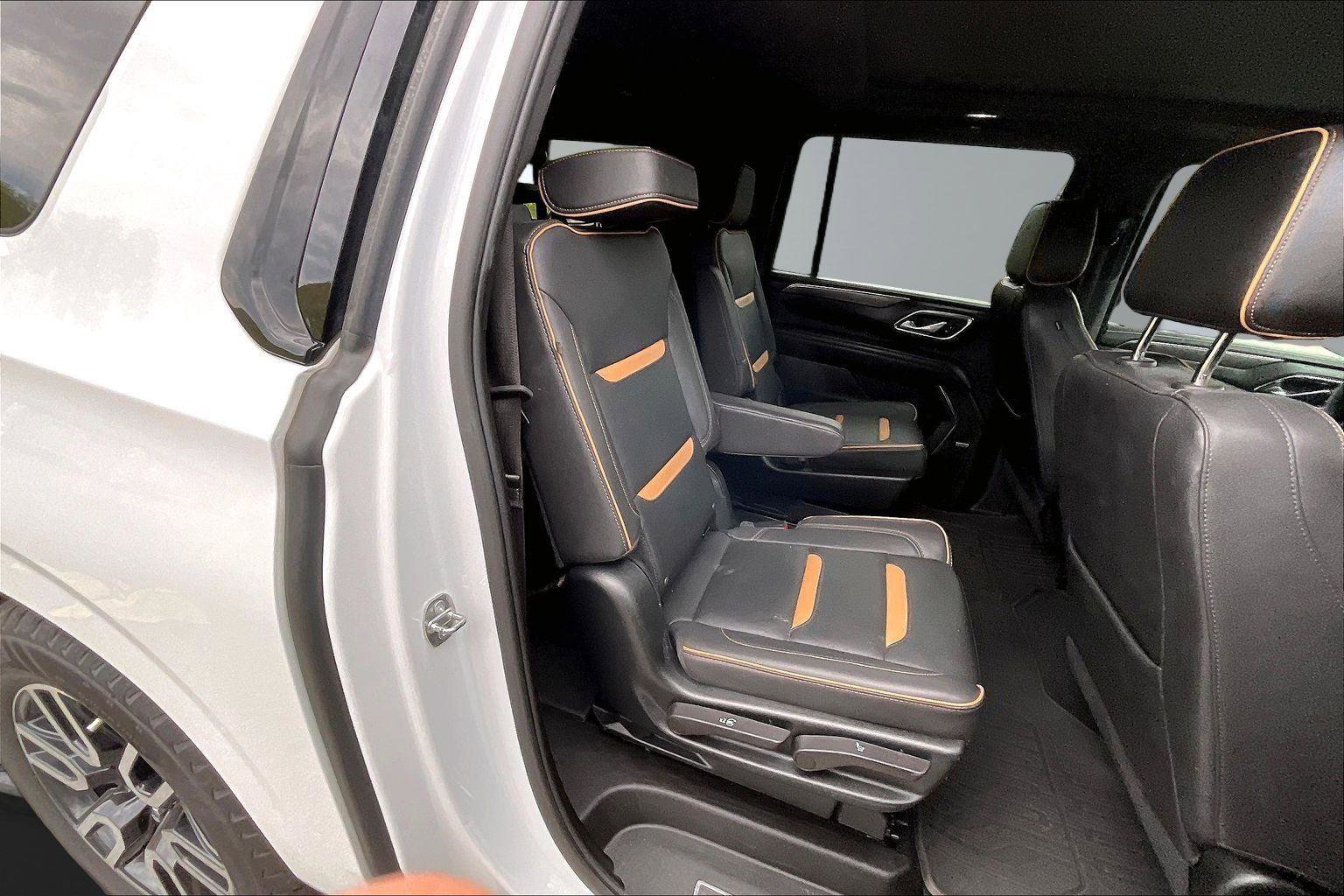 Used 2023 GMC Yukon XL AT4 w/ AT4 Premium Plus Package AWD/4WD image 27