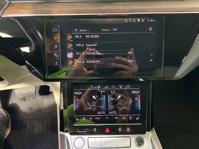 Used 2019 Audi e-tron Prestige w/ Prestige Package image 19