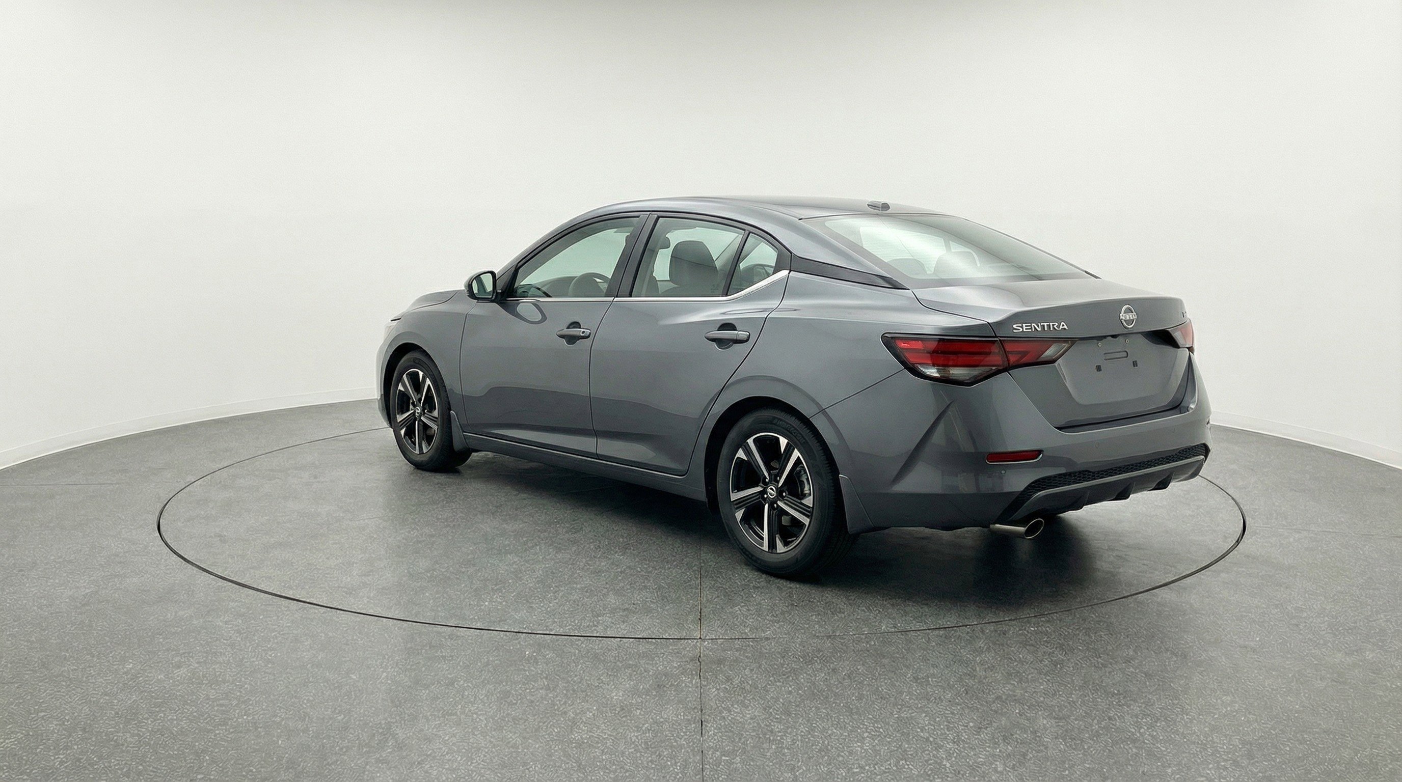 Used 2025 Nissan Sentra SV image 6