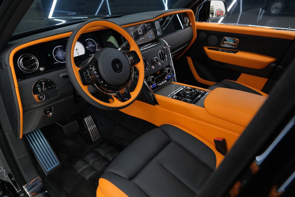 Used 2026 Rolls-Royce Cullinan AWD/4WD image 45