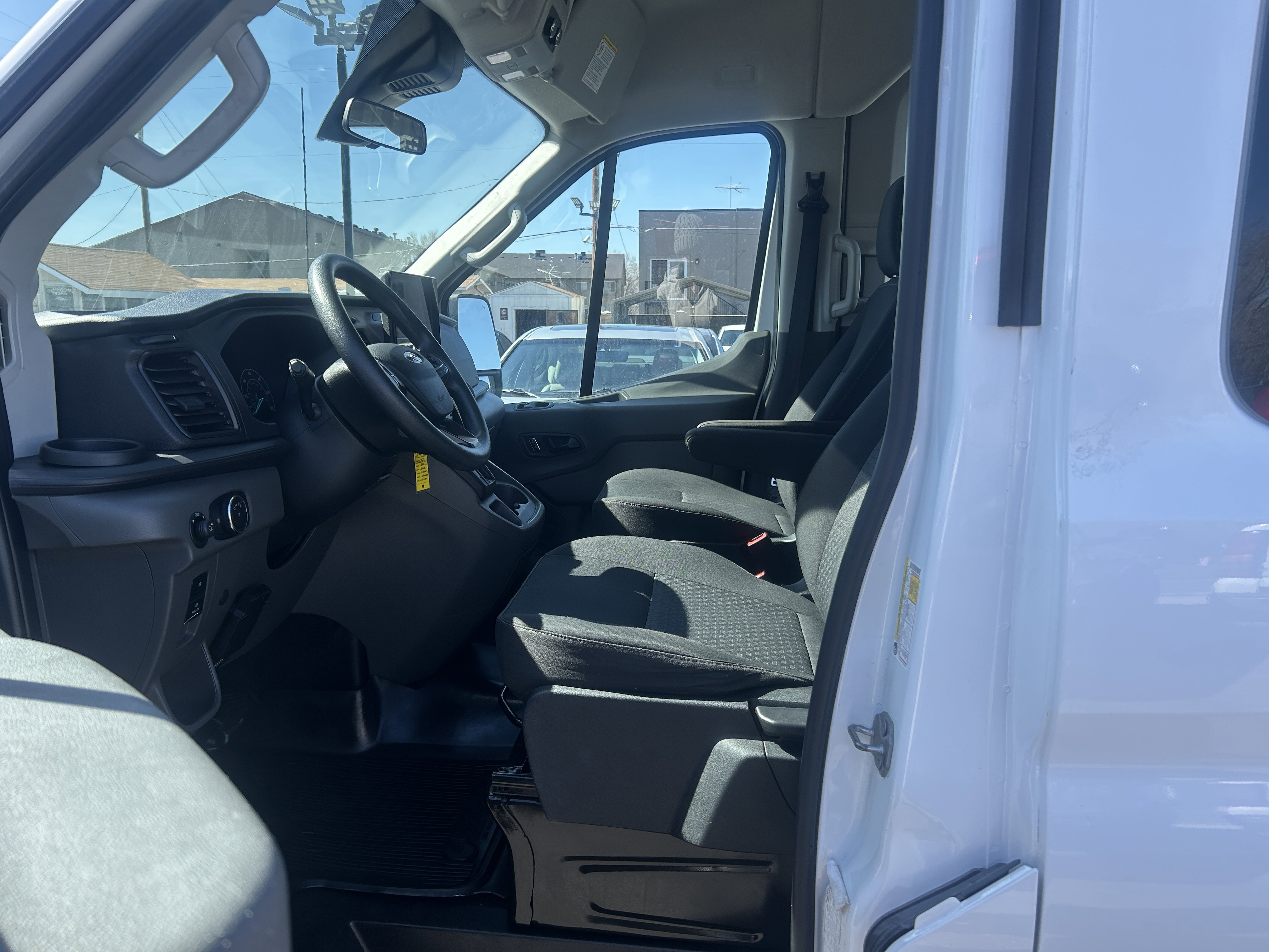 Used 2022 Ford Transit 350 XLT image 12