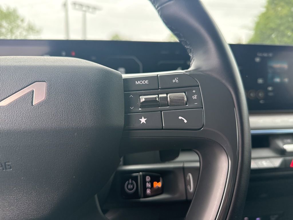 Used 2024 Kia EV9 Land AWD/4WD image 8