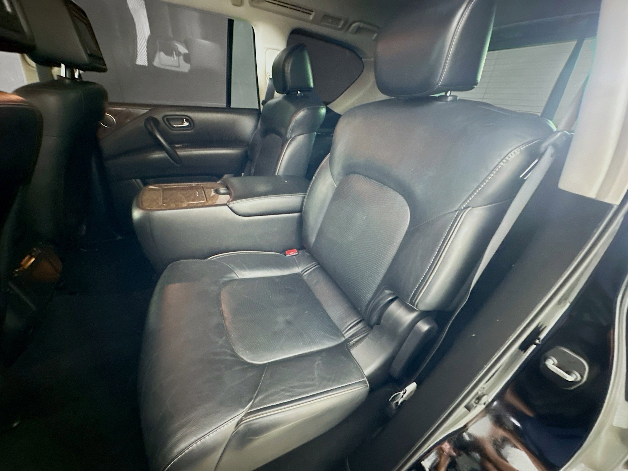 Used 2016 INFINITI QX80 Luxe w/ 22" Wheel Package RWD image 28