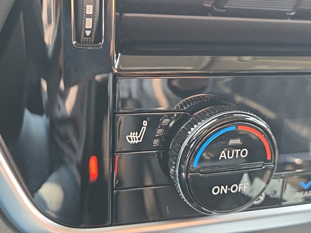 New 2026 Nissan Rogue Platinum image 20