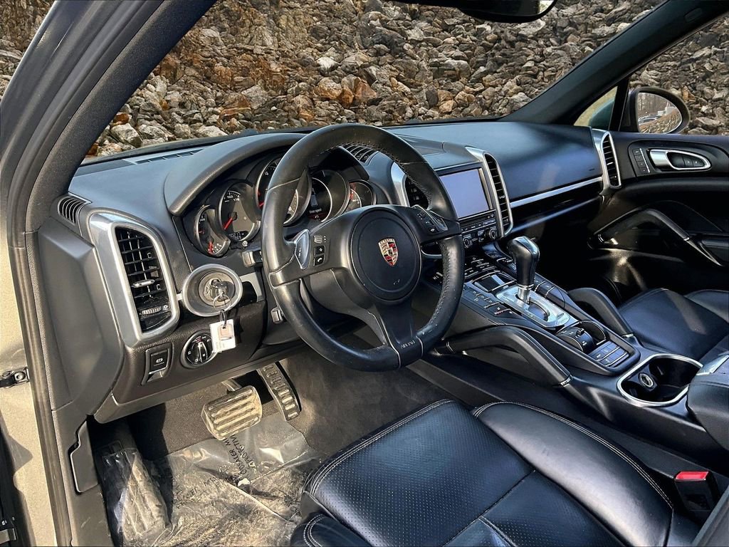 Used 2014 Porsche Cayenne Base image 11