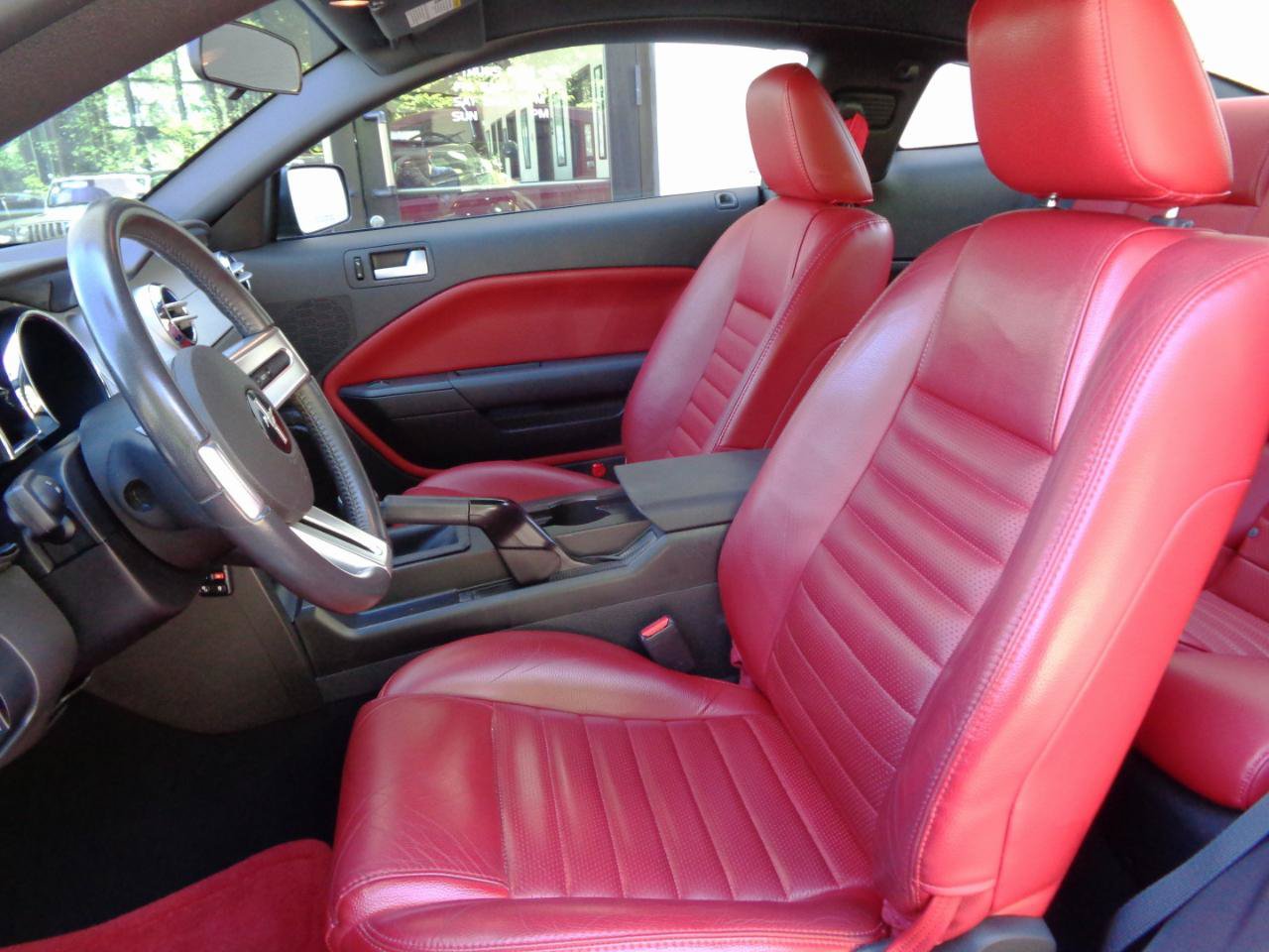 Used 2006 Ford Mustang GT RWD image 10