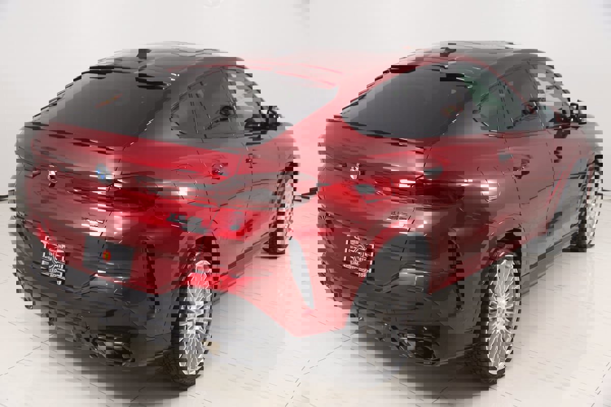 Used 2024 BMW X6 xDrive40i w/ Premium Package image 35