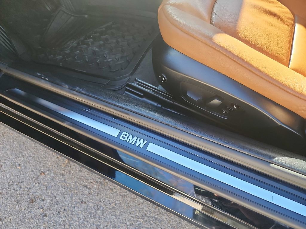 Used 2008 BMW 335i Convertible image 20