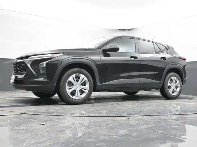 Used 2024 Chevrolet Trax LS image 40