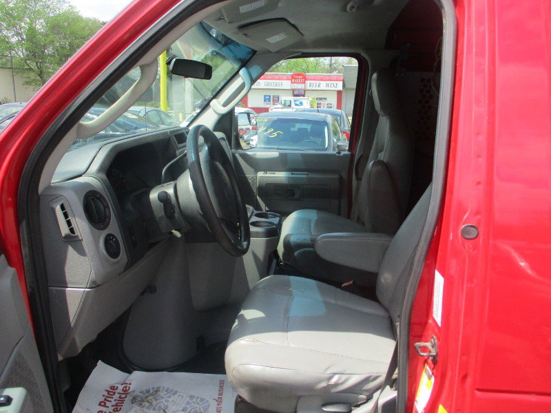 Used 2011 Ford E-150 and Econoline 150 w/ Commercial Cargo Van Pkg image 10