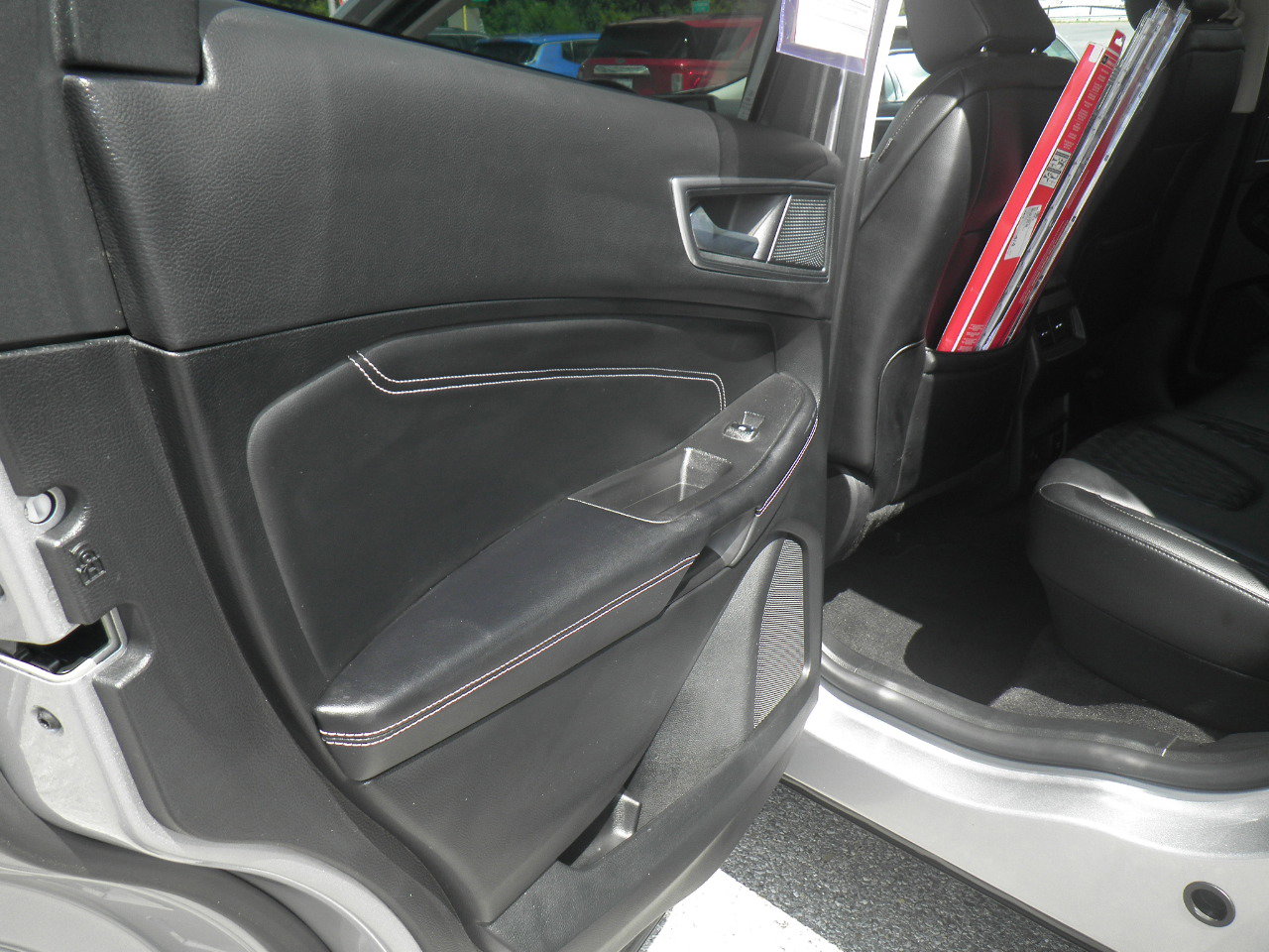 Certified 2024 Ford Edge Titanium image 17