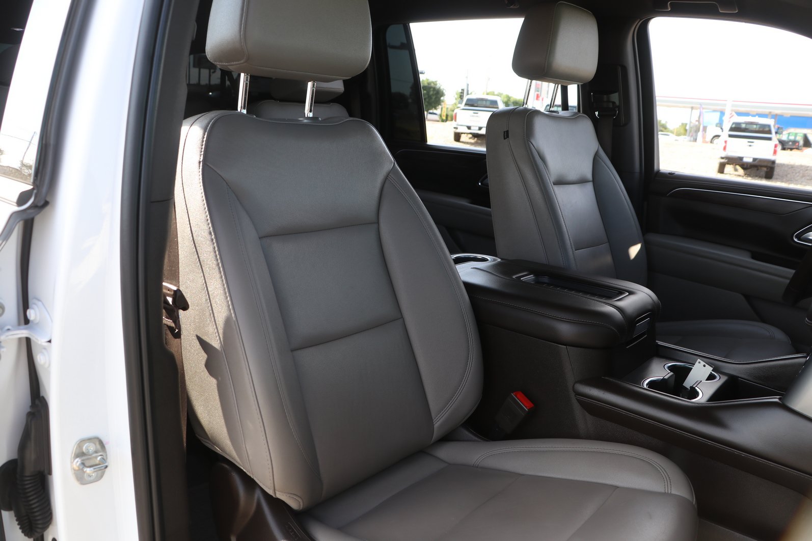 Used 2023 Chevrolet Suburban Z71 AWD/4WD image 35