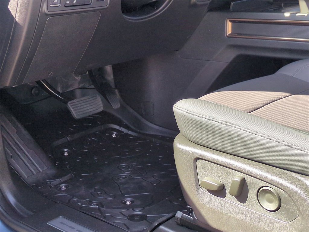 Used 2024 GMC Hummer EV 3X w/ Omega Edition image 23