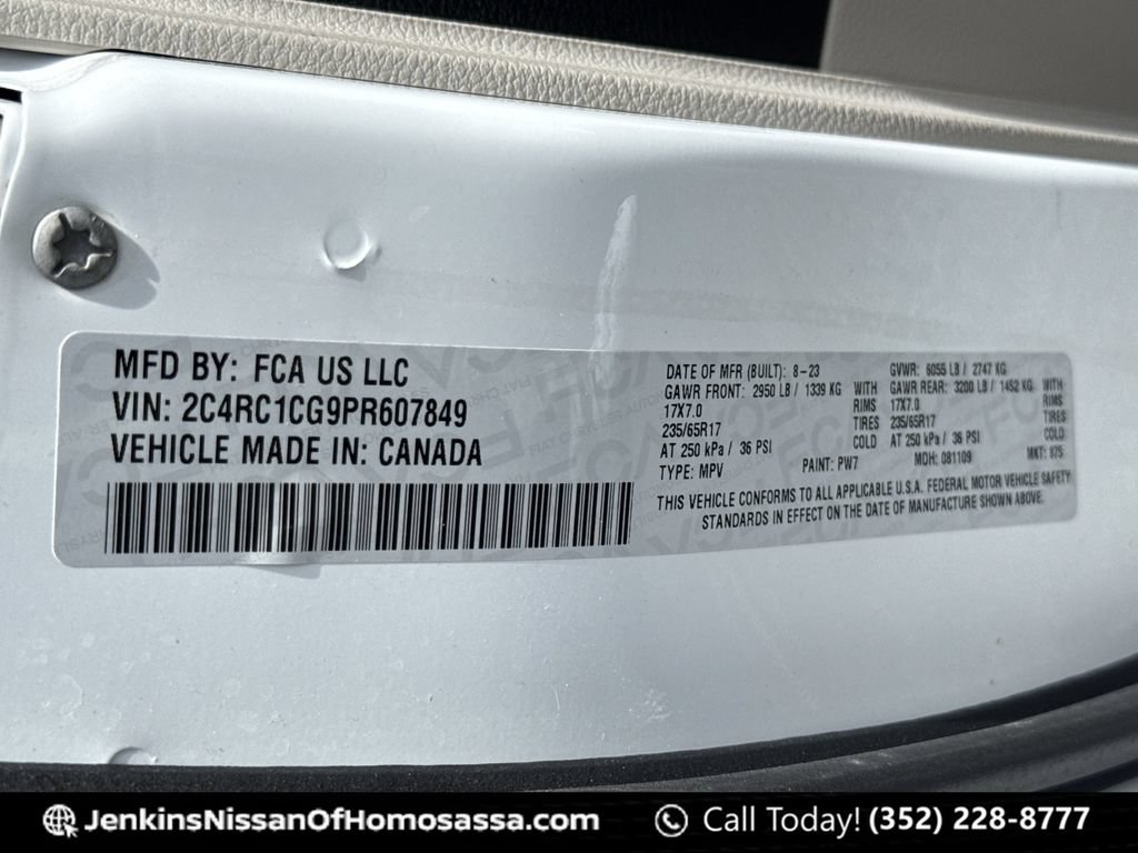 Used 2023 Chrysler Voyager LX FWD image 47