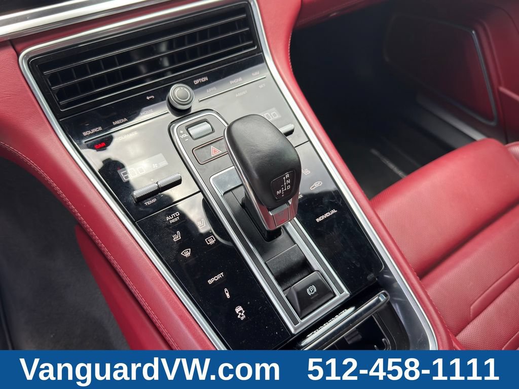 Used 2021 Porsche Panamera RWD image 19