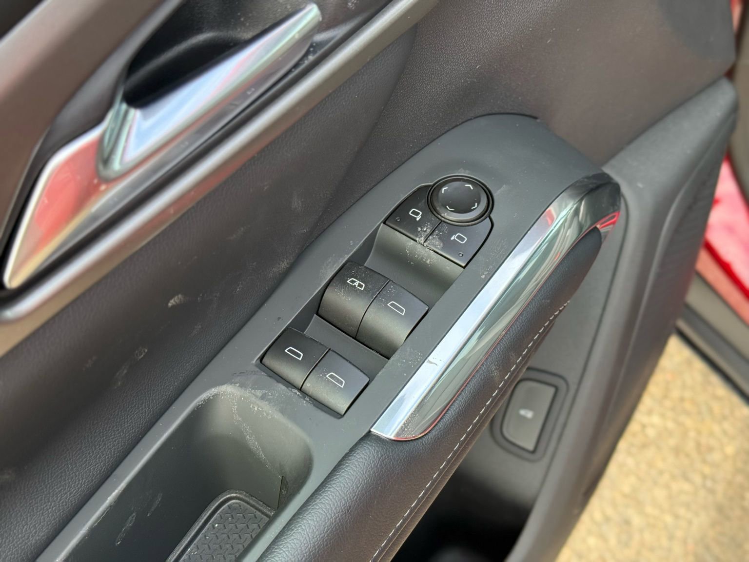 New 2026 Chevrolet Traverse LT image 15