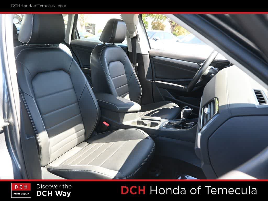 Used 2024 Volkswagen Jetta SE FWD image 22