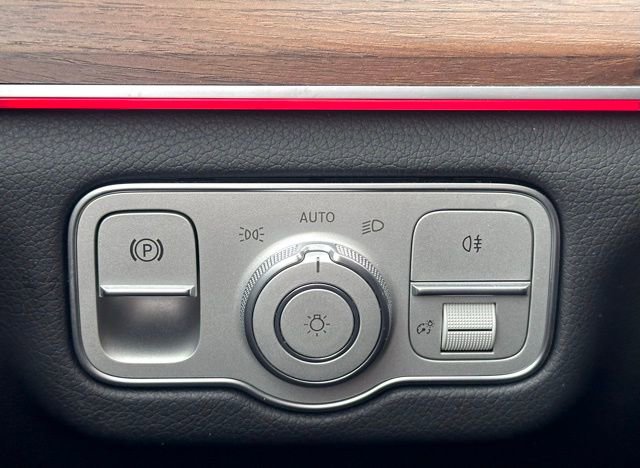 Certified 2025 Mercedes-Benz GLE 350 4MATIC image 19