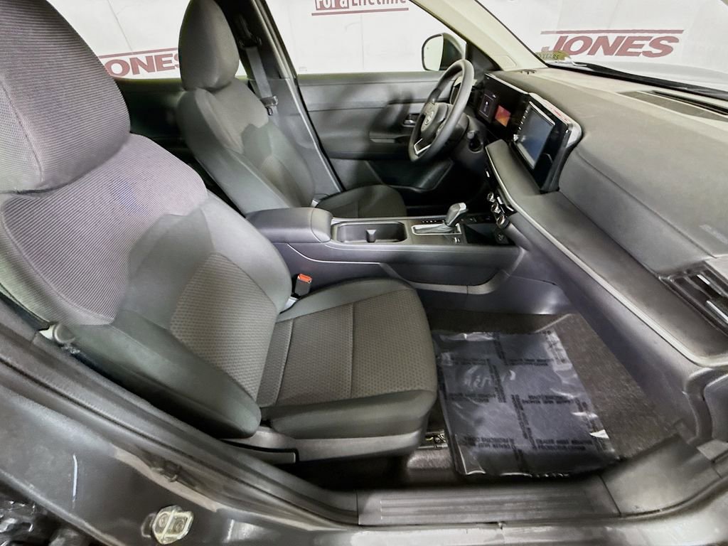 Certified 2025 Nissan Kicks S image 28