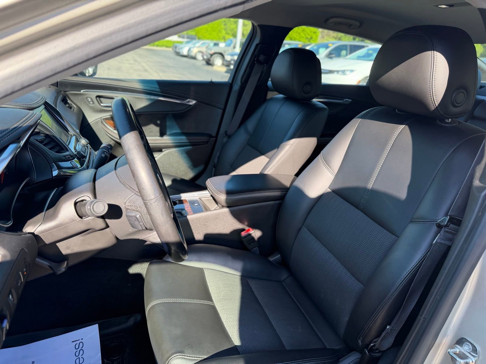 Used 2014 Chevrolet Impala LT w/ Convenience Package image 20