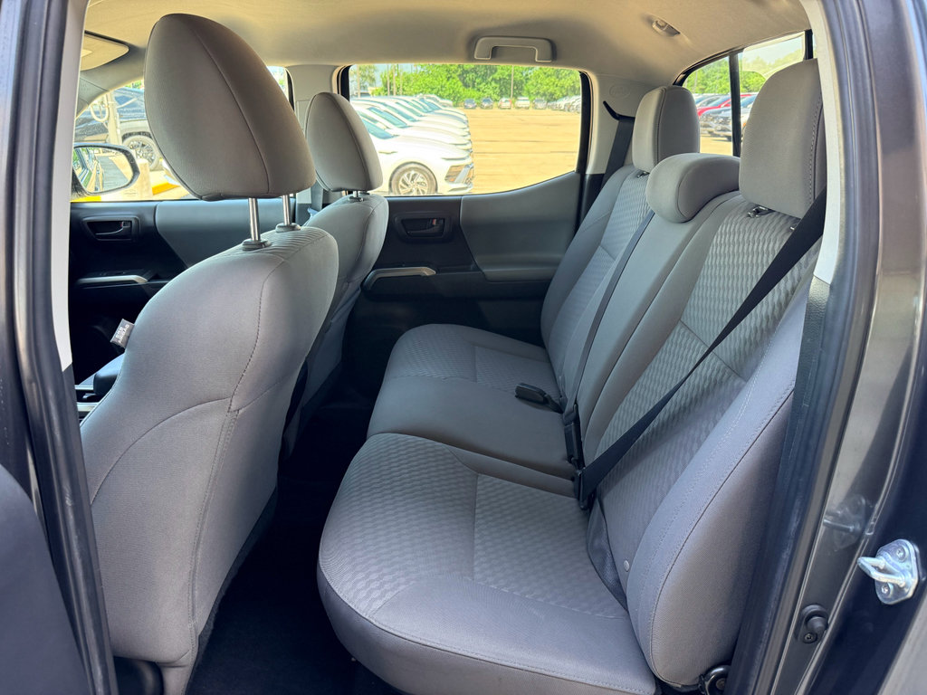 Used 2022 Toyota Tacoma SR5 RWD image 22