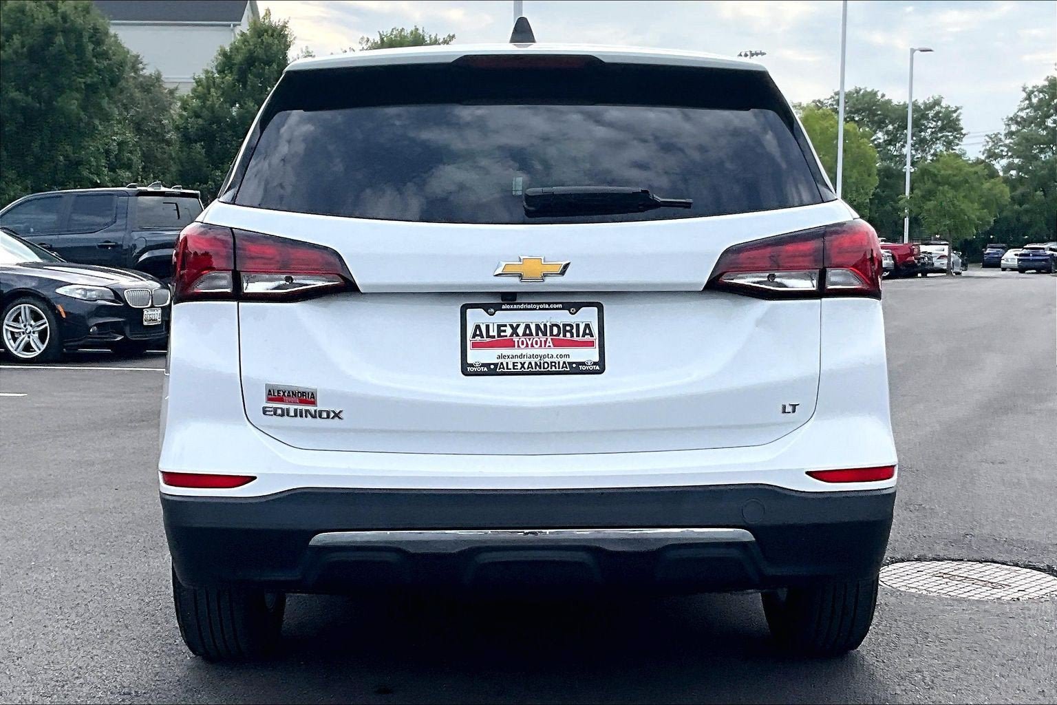 Used 2023 Chevrolet Equinox LT FWD image 4