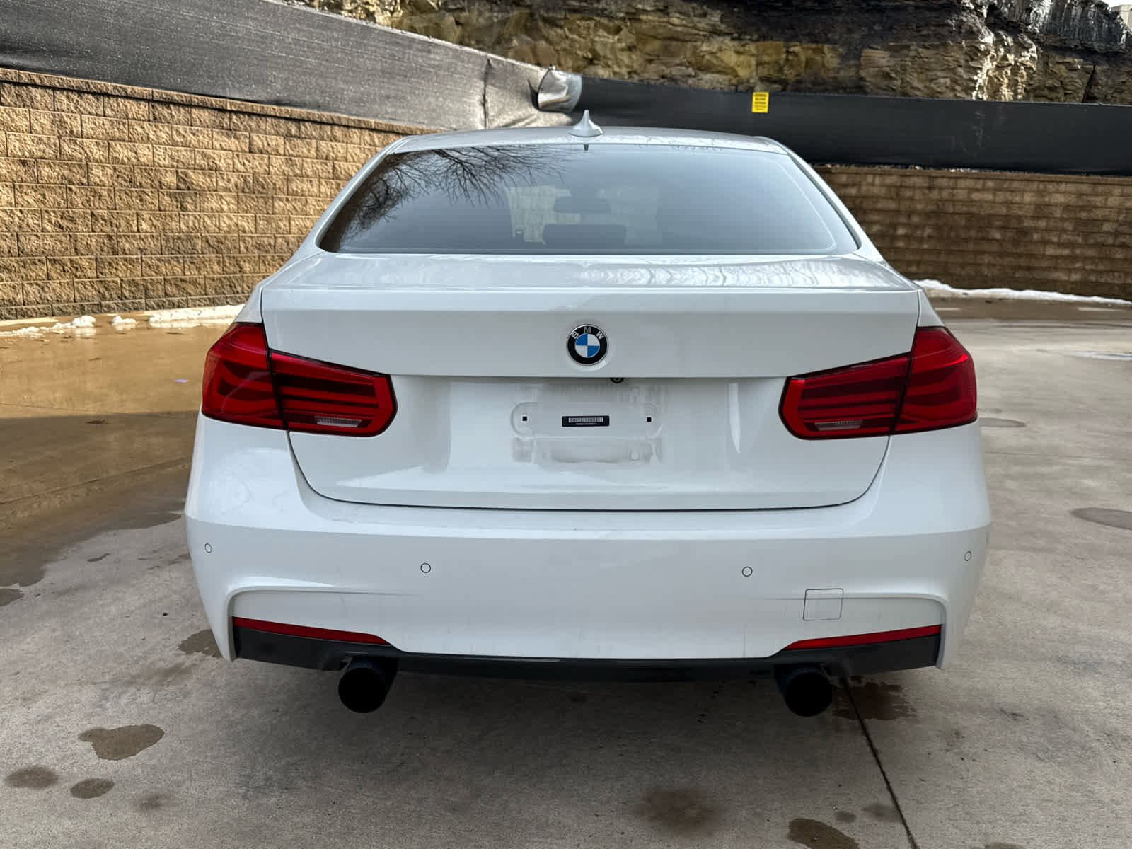 Used 2017 BMW 340i xDrive Sedan image 4
