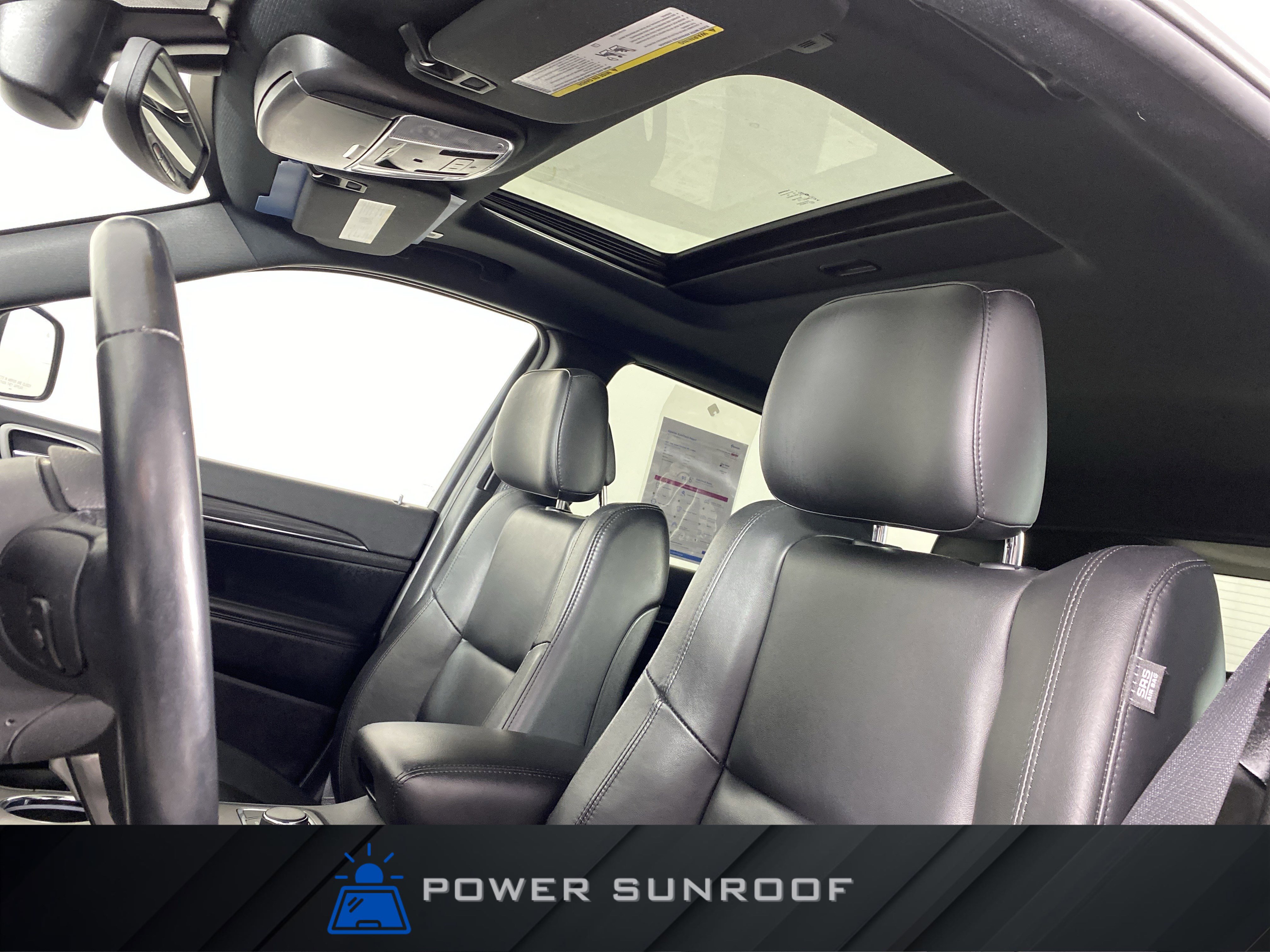 Used 2022 Jeep Grand Cherokee Limited image 2