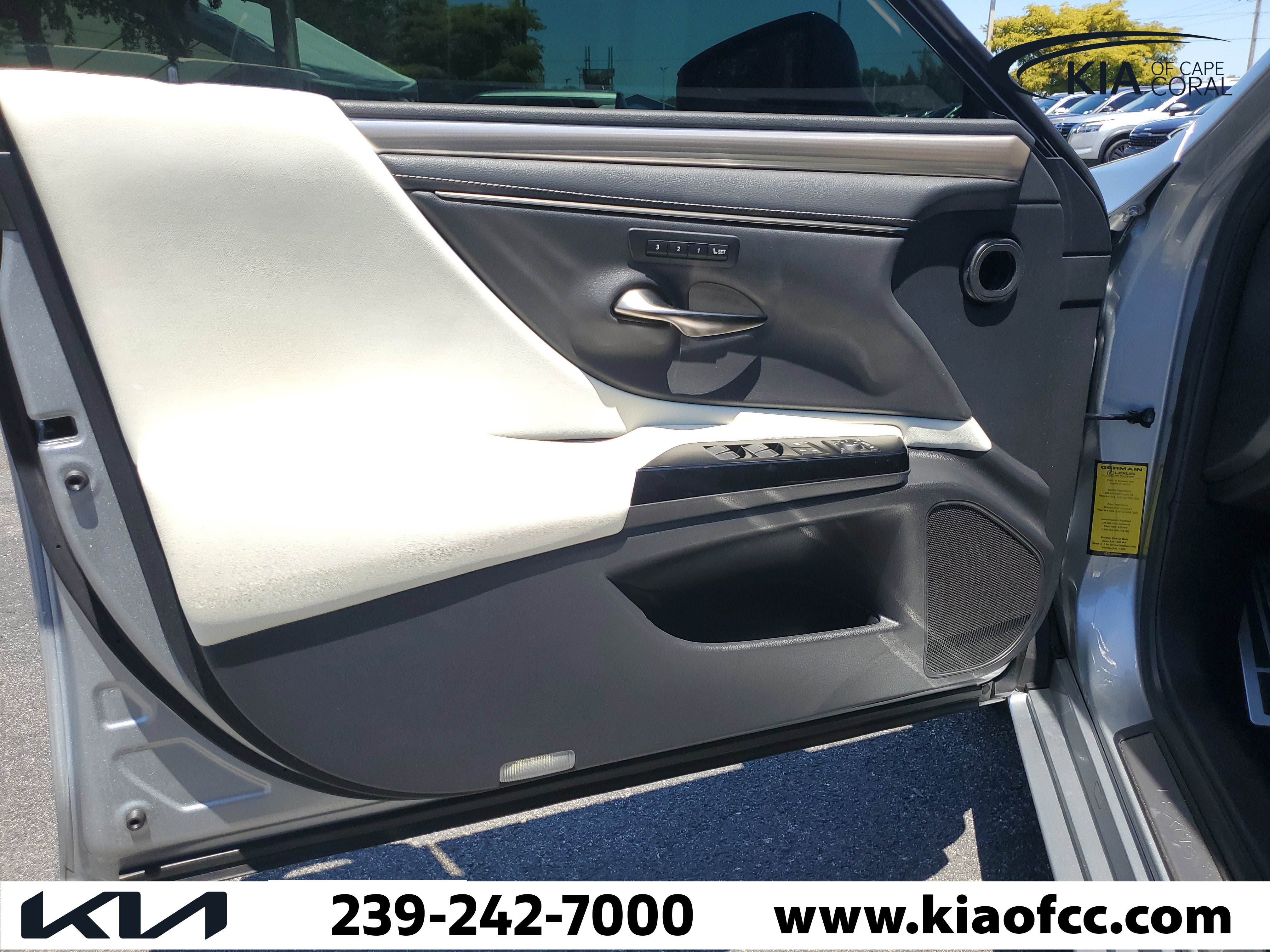 Used 2023 Lexus ES 350 F Sport w/ Accessory Package (Z2) FWD image 20