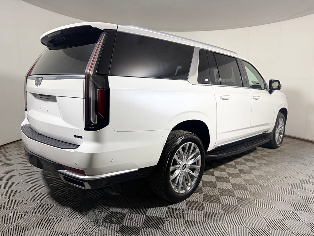 Used 2021 Cadillac Escalade ESV Premium Luxury AWD/4WD image 6
