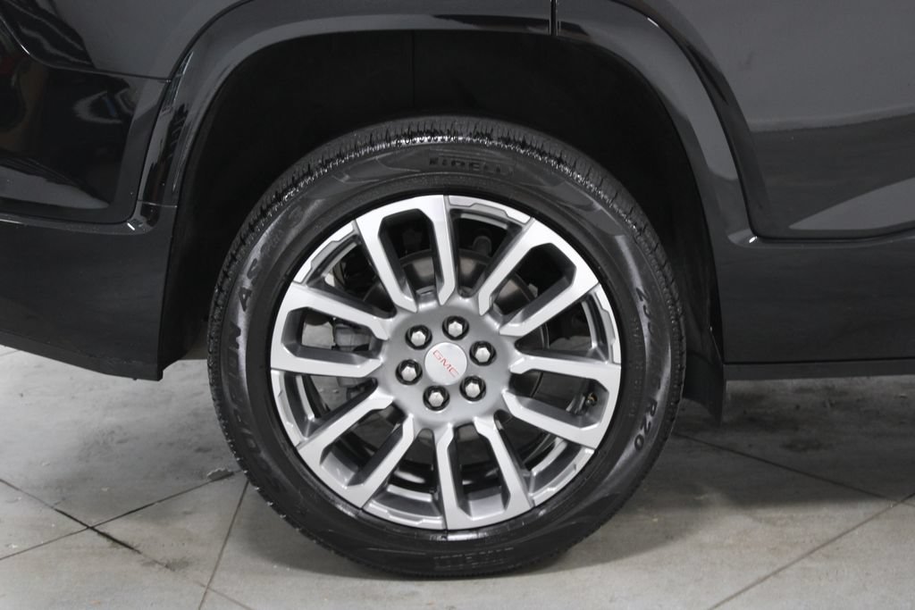 Used 2021 GMC Acadia Denali w/ Denali Technology Package FWD image 12