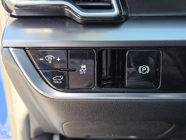 Used 2025 Kia Sportage EX w/ Premium Package FWD image 38