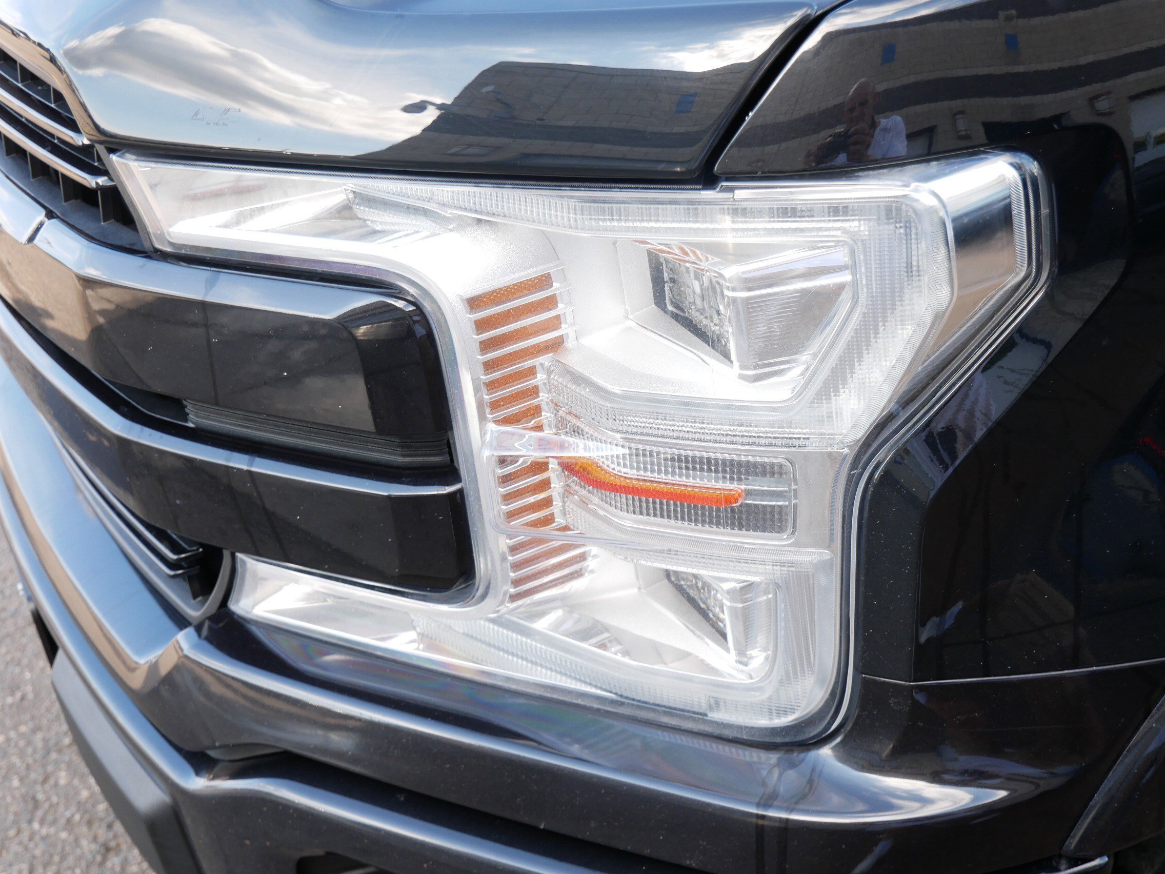 Used 2019 Ford F150 Lariat w/ Equipment Group 502A Luxury image 16