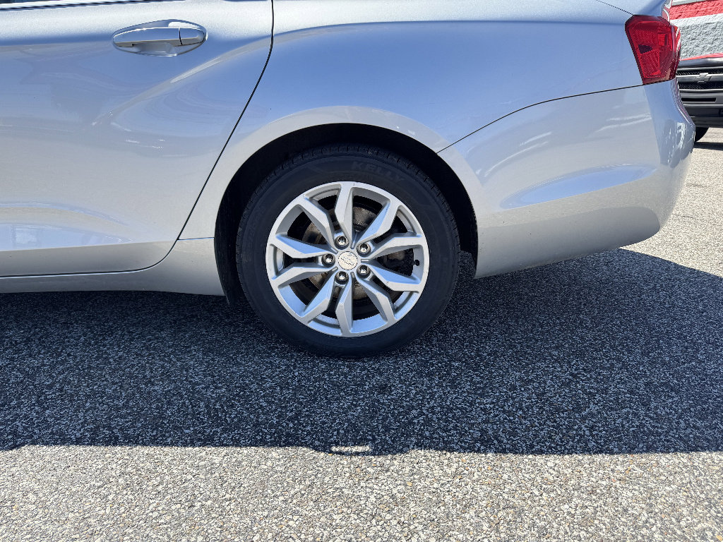 Used 2017 Chevrolet Impala LS image 10