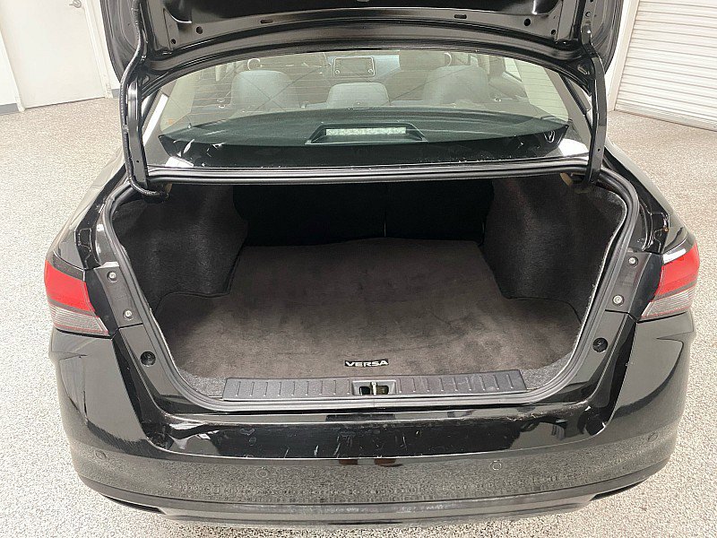 Used 2023 Nissan Versa SV image 14
