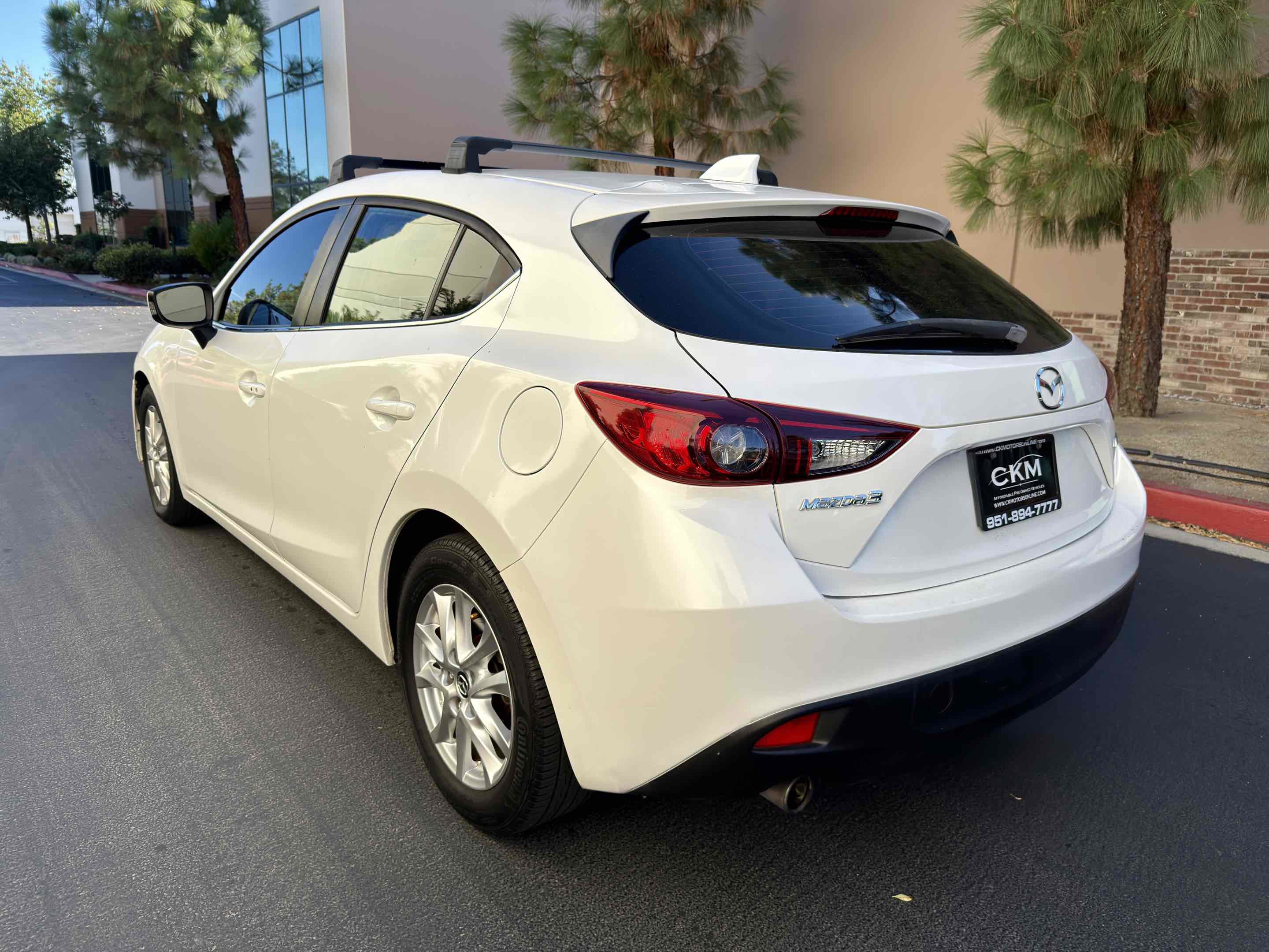 Used 2015 MAZDA MAZDA3 i Grand Touring image 11