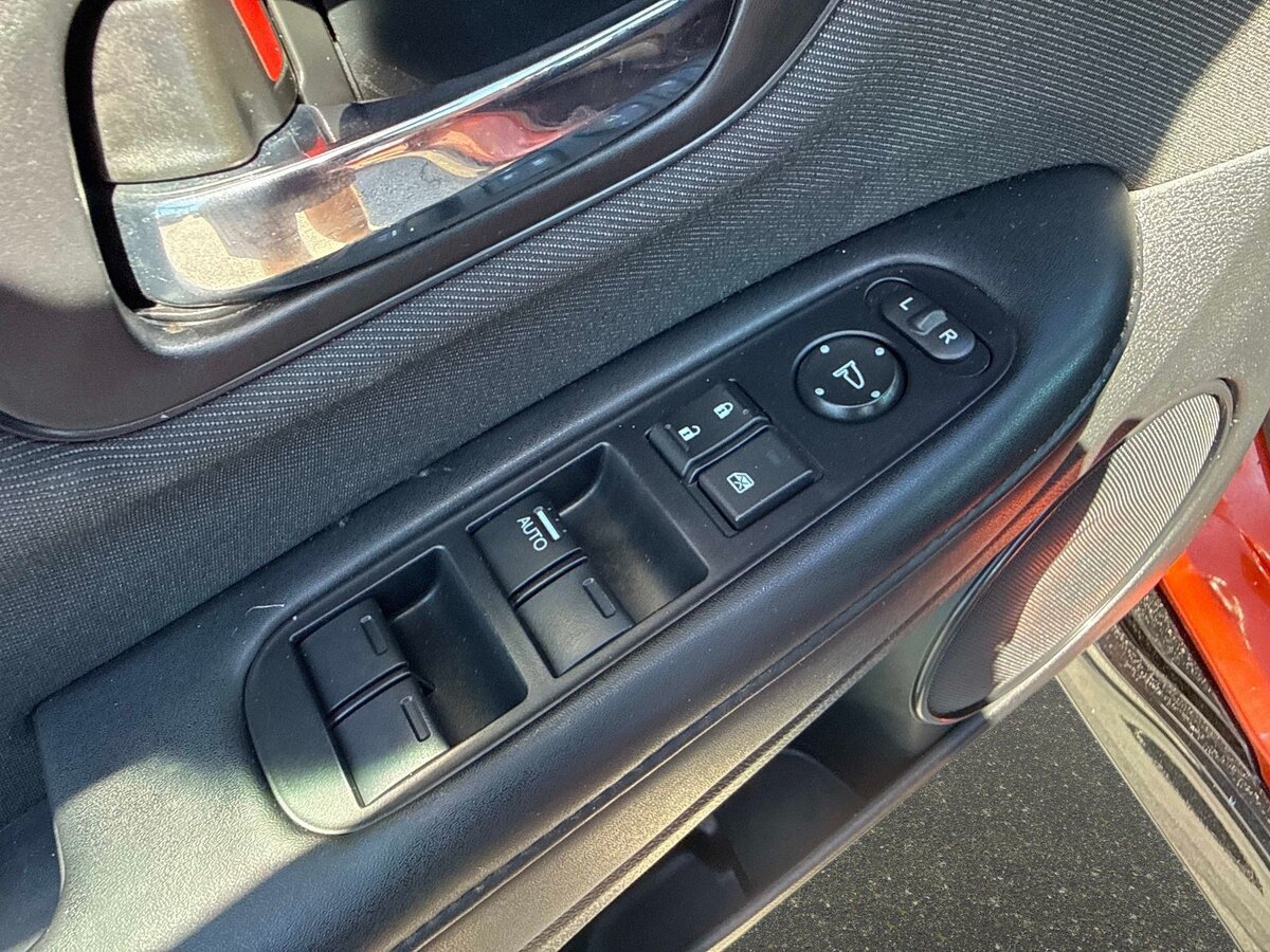 Used 2020 Honda HR-V Sport image 17