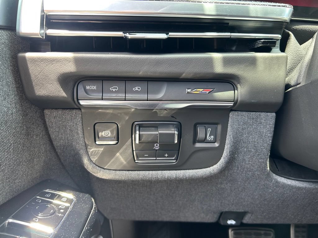 Used 2025 Cadillac Escalade V AWD/4WD image 65