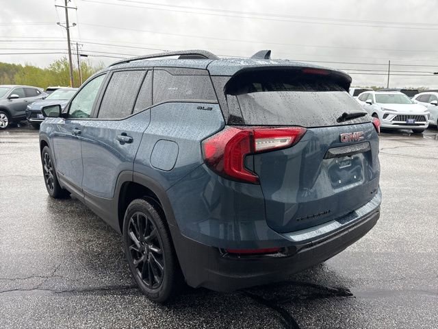 Used 2024 GMC Terrain SLE w/ Elevation Edition AWD/4WD image 5