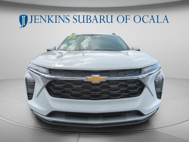 Used 2025 Chevrolet Trax LT w/ Driver Confidence Package FWD image 8
