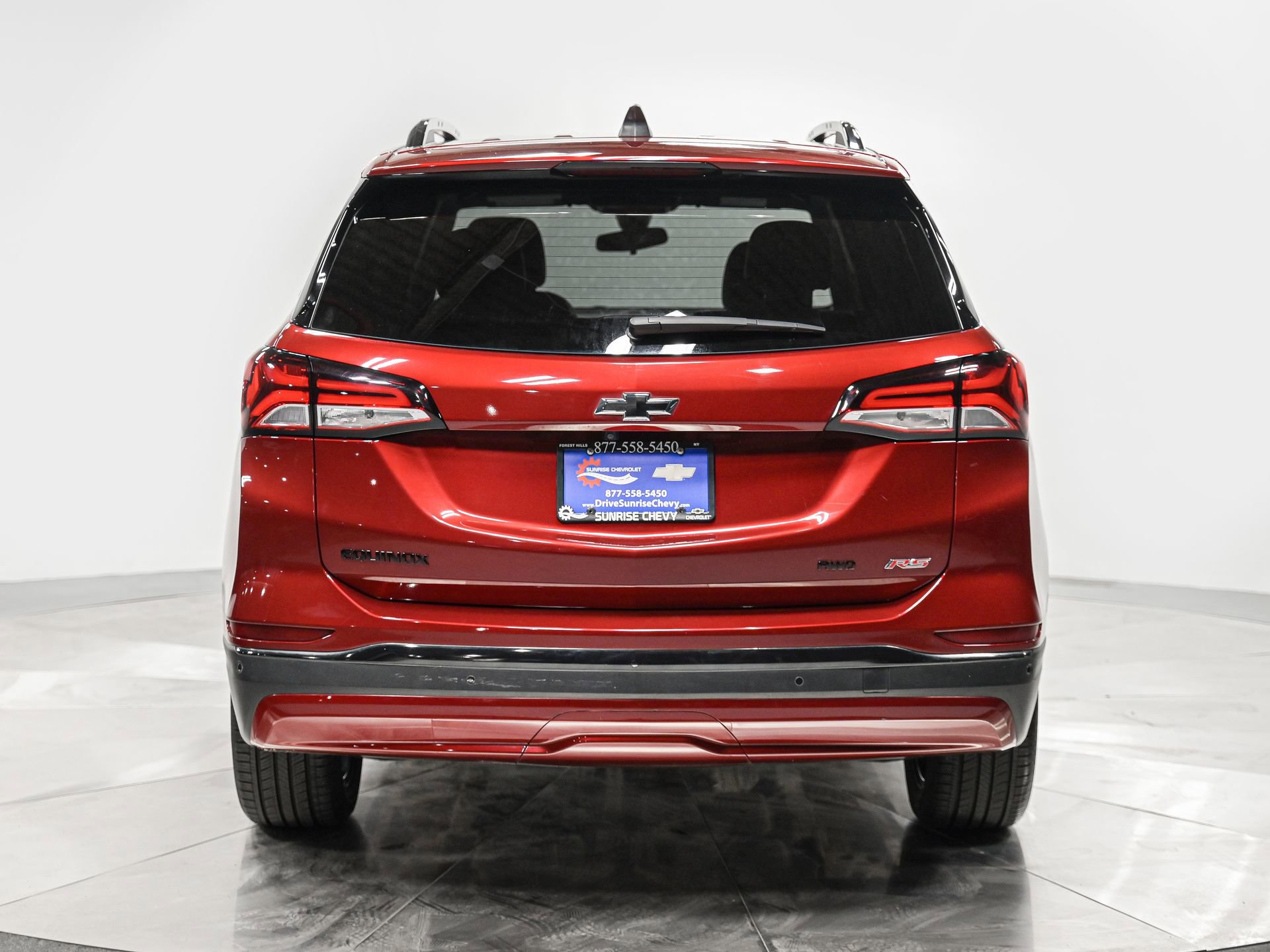 Used 2023 Chevrolet Equinox RS w/ RS Leather Package image 5