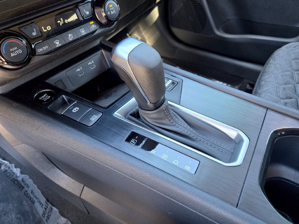 New 2027 Nissan Kicks SV w/ Cold Weather Package FWD image 29