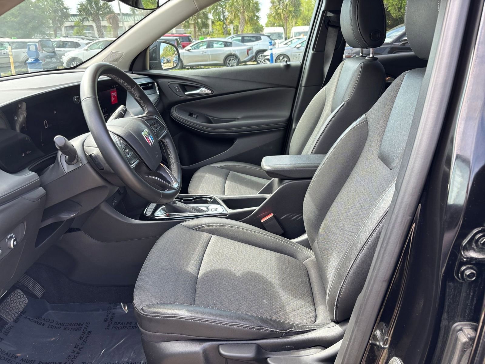 Used 2025 Buick Encore GX Preferred AWD/4WD image 29