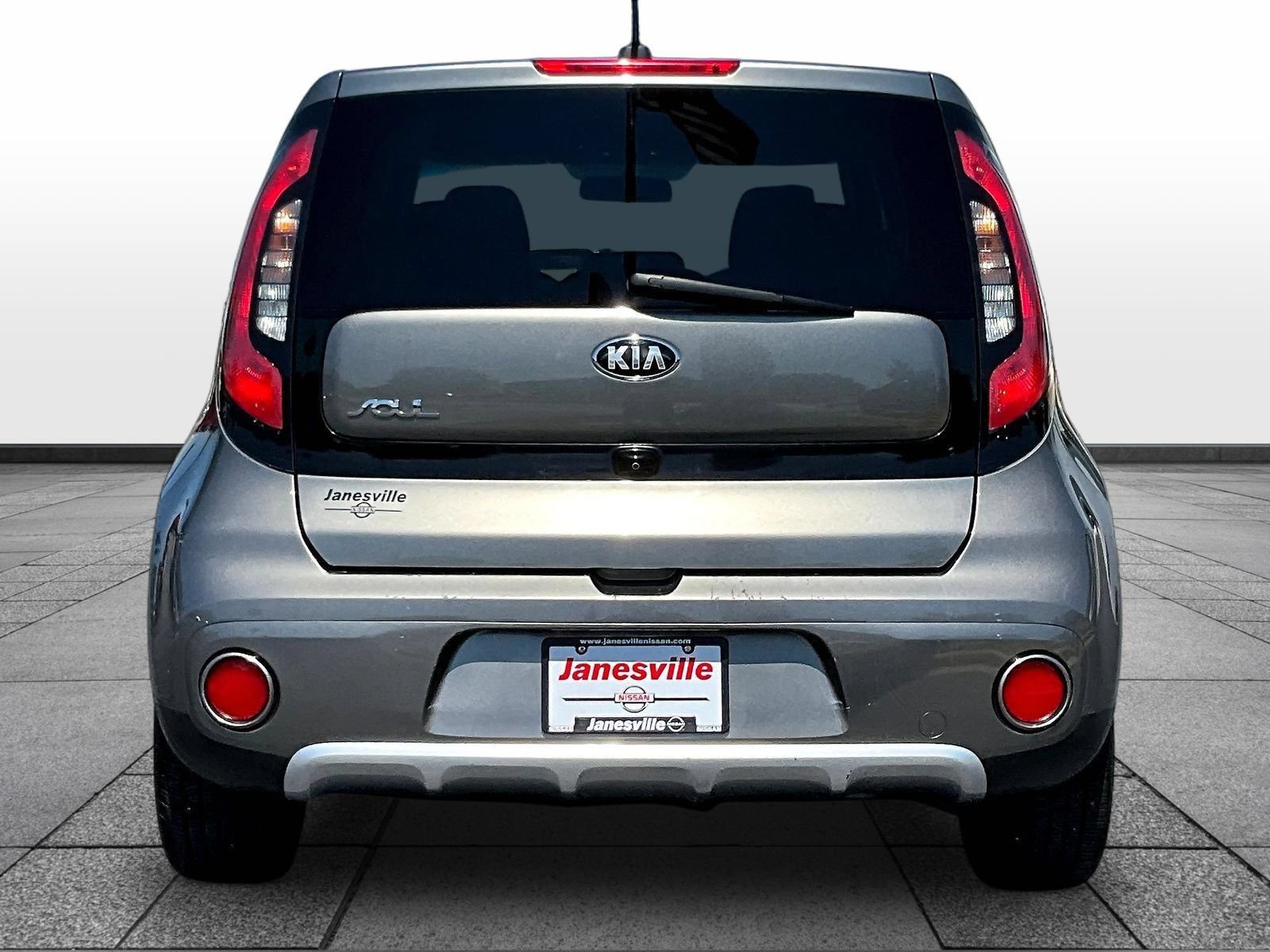 Used 2018 Kia Soul + FWD image 6