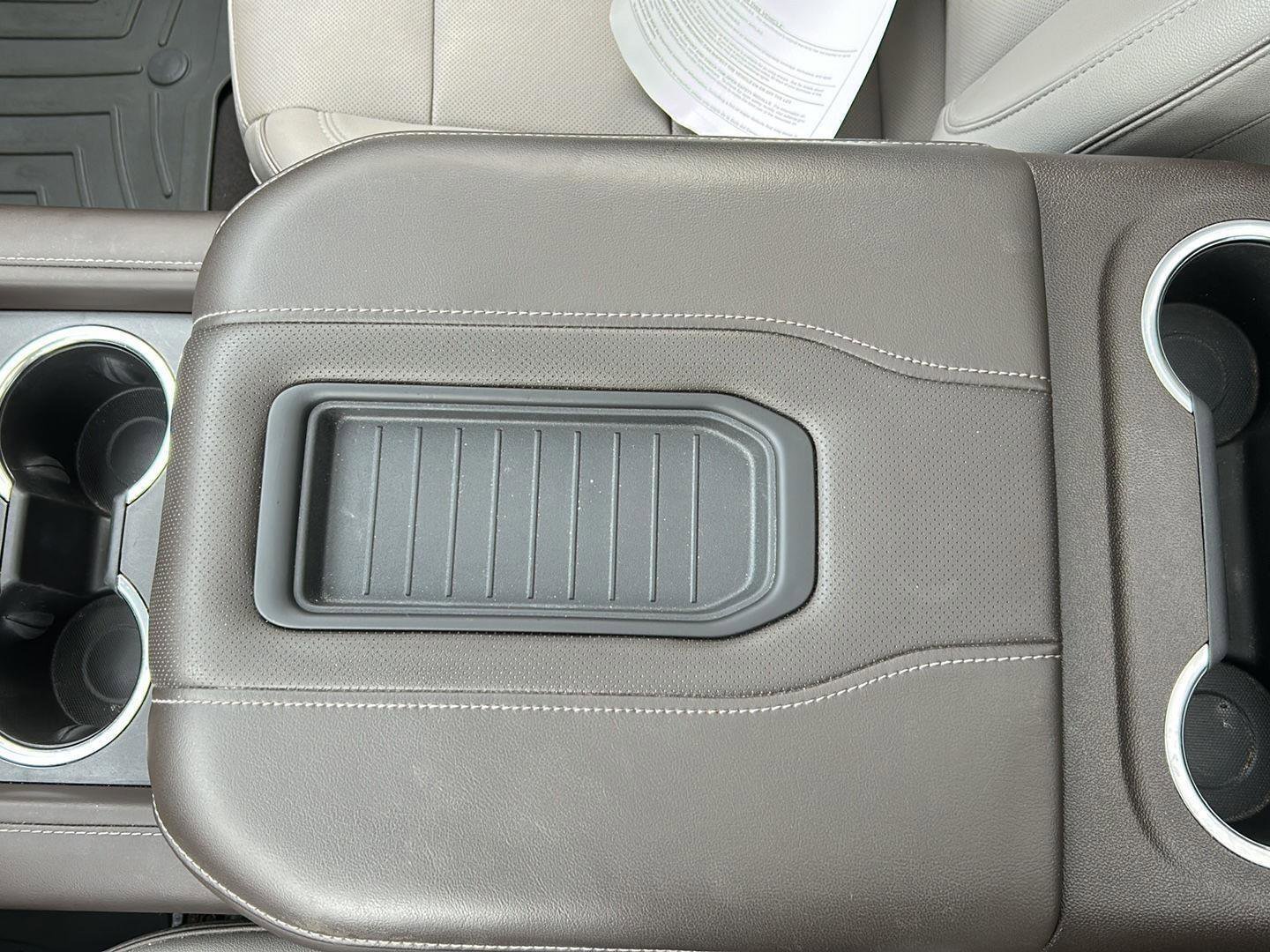 Used 2023 GMC Yukon XL SLT image 19